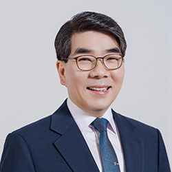 채문식 담임목사 사진